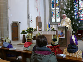 Diözesale Aussendung der Sternsinger des Bistums Fulda in St. Crescentius (Foto: Karl-Franz Thiede)